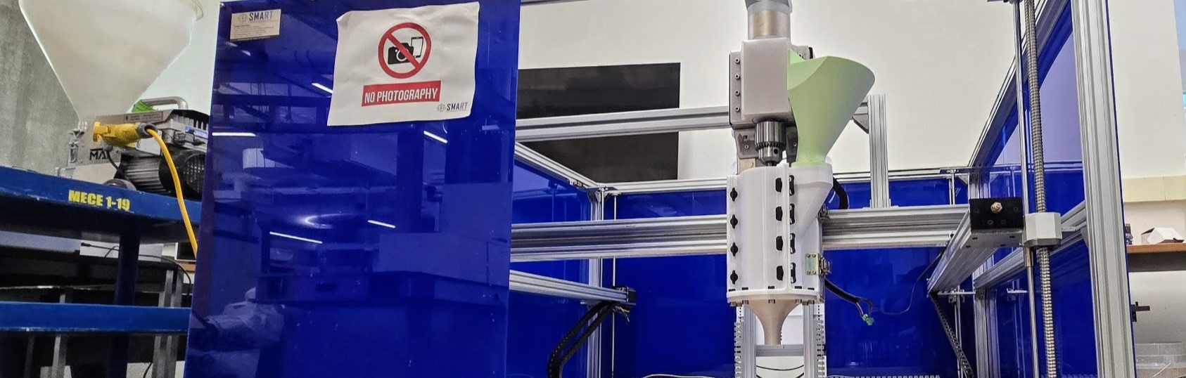 Overall auger extruder assembled on the printer